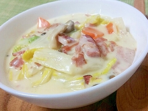 とろ~り濃厚❤白菜とベーコンのクリーム煮